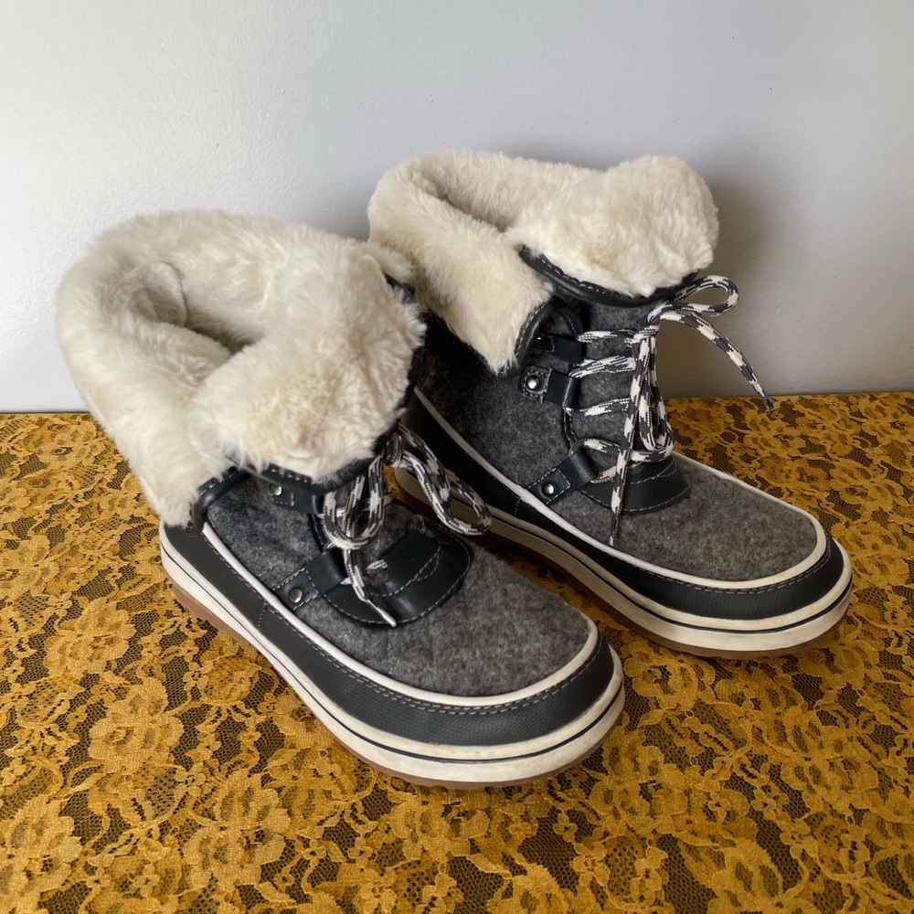 Time and Tru Women's Boots, Size 7
